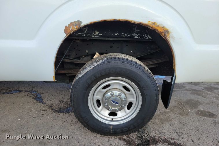 image for item NK9812 2015 Ford F350 pickup truck