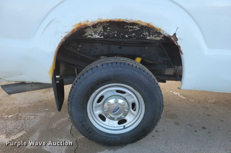 image for item NK9812 2015 Ford F350 pickup truck