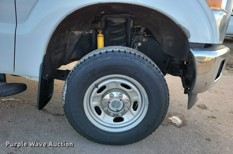 image for item NK9812 2015 Ford F350 pickup truck