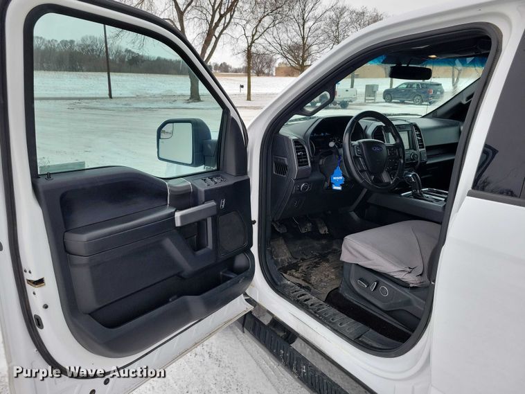 image for item NK9813 2017 Ford F150 Crew Cab pickup truck