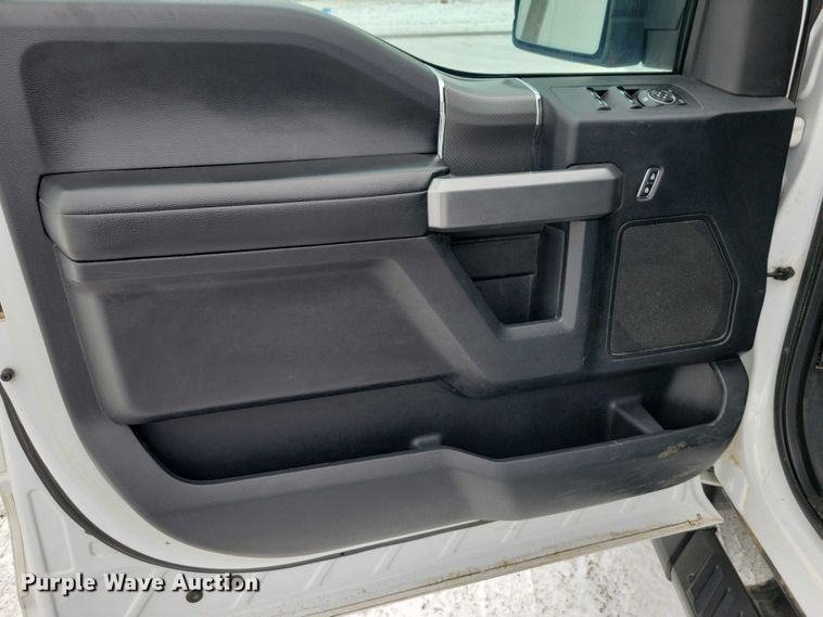 image for item NK9813 2017 Ford F150 Crew Cab pickup truck