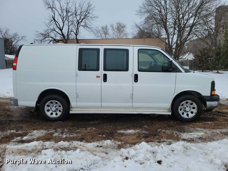 image for item NK9826 2014 Chevrolet  Express  delivery van