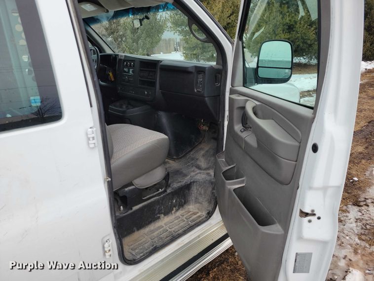 image for item NK9826 2014 Chevrolet  Express  delivery van