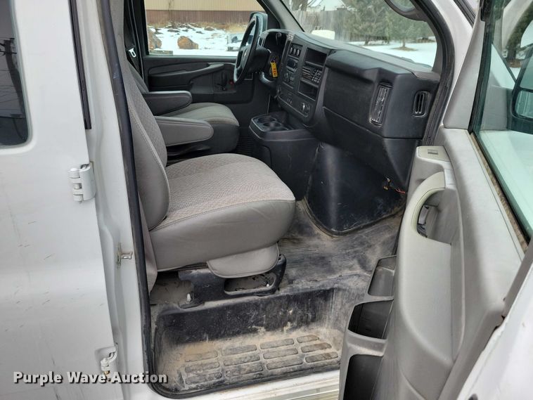 image for item NK9826 2014 Chevrolet  Express  delivery van