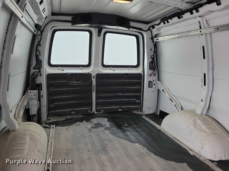 image for item NK9826 2014 Chevrolet  Express  delivery van