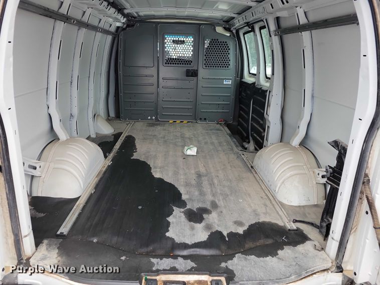 image for item NK9826 2014 Chevrolet  Express  delivery van