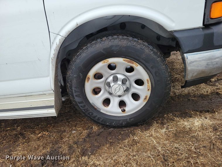 image for item NK9826 2014 Chevrolet  Express  delivery van