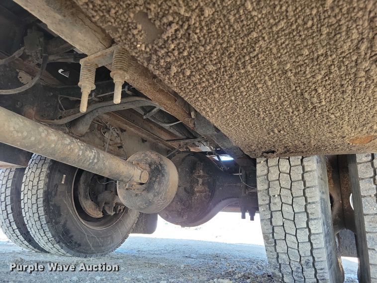 image for item NK9831 2007 Ford F750 forestry bucket truck