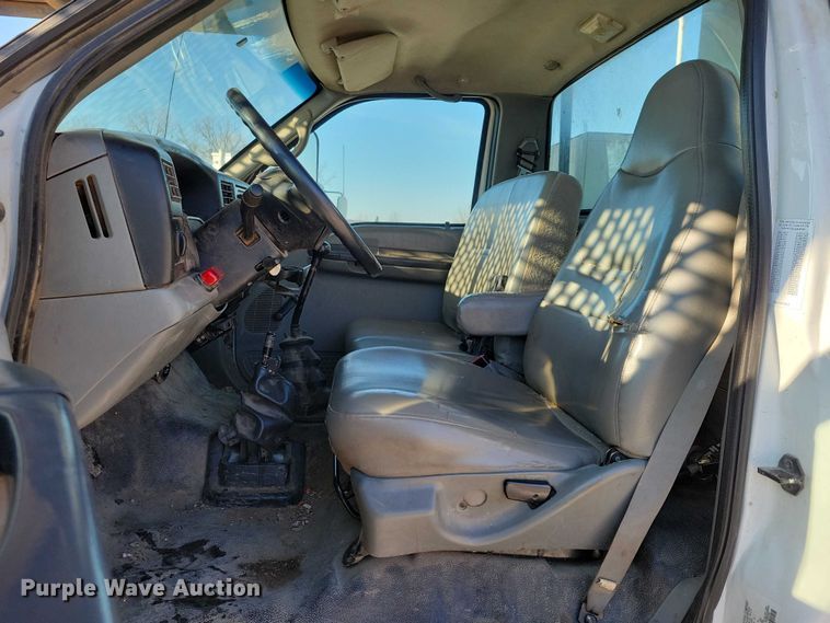 image for item NK9831 2007 Ford F750 forestry bucket truck