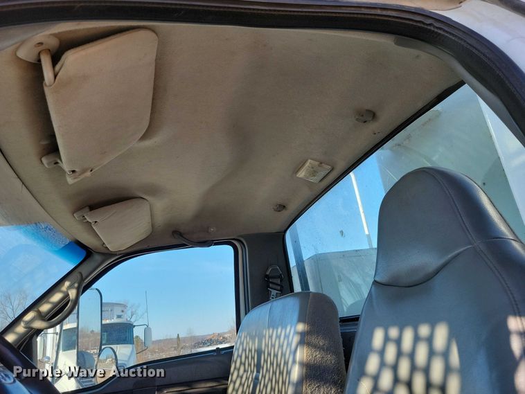 image for item NK9831 2007 Ford F750 forestry bucket truck