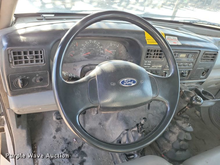 image for item NK9831 2007 Ford F750 forestry bucket truck