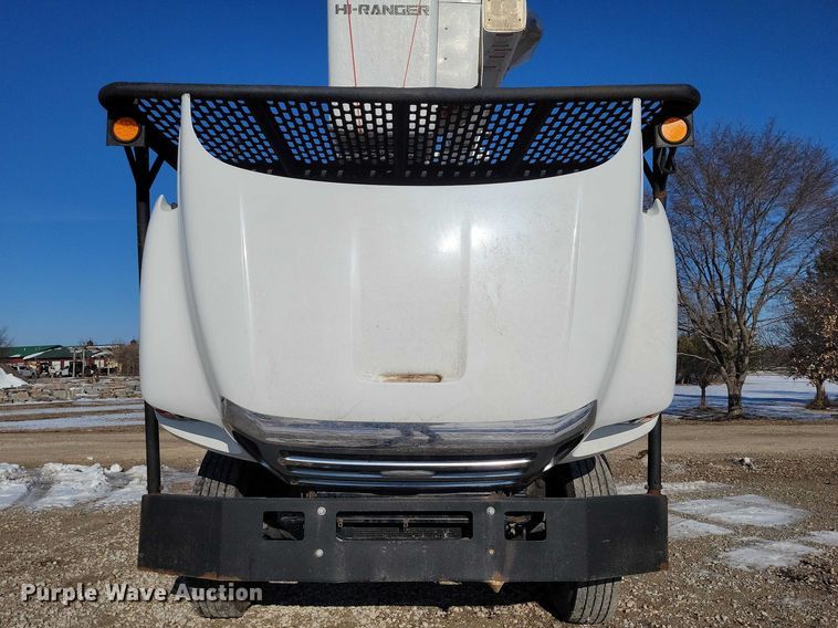 image for item NK9831 2007 Ford F750 forestry bucket truck