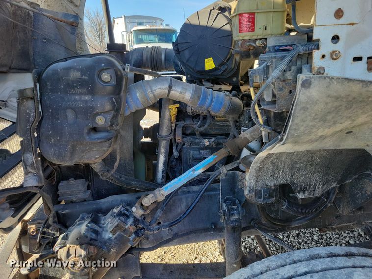 image for item NK9831 2007 Ford F750 forestry bucket truck