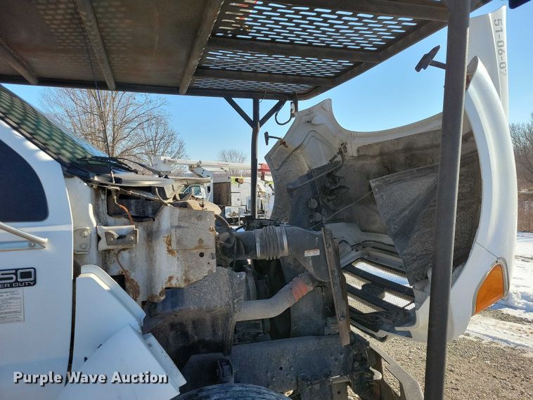 image for item NK9831 2007 Ford F750 forestry bucket truck