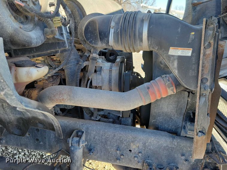 image for item NK9831 2007 Ford F750 forestry bucket truck