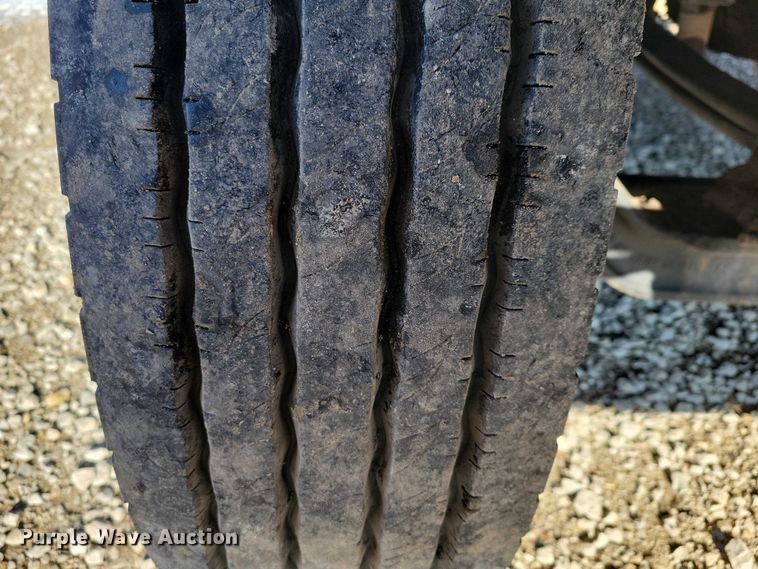 image for item NK9831 2007 Ford F750 forestry bucket truck