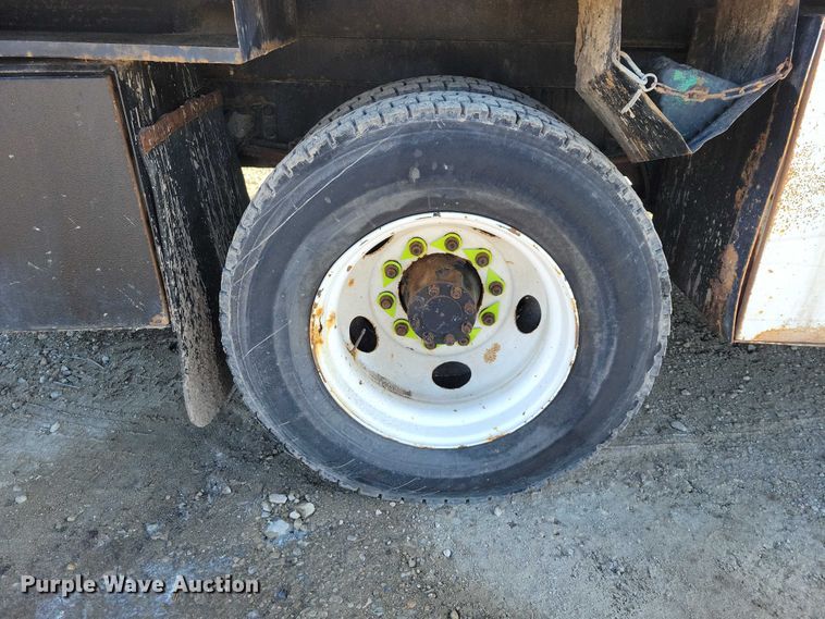 image for item NK9831 2007 Ford F750 forestry bucket truck