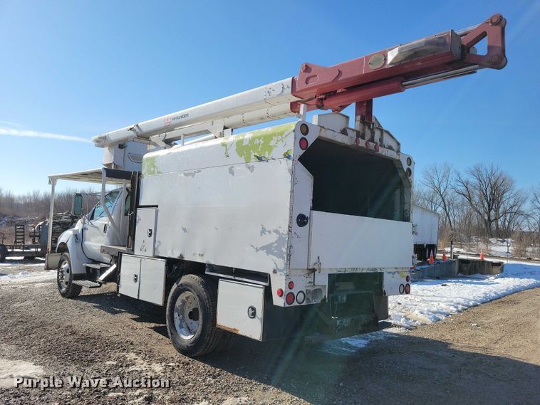 image for item NK9834 2007 Ford F750 forestry bucket truck