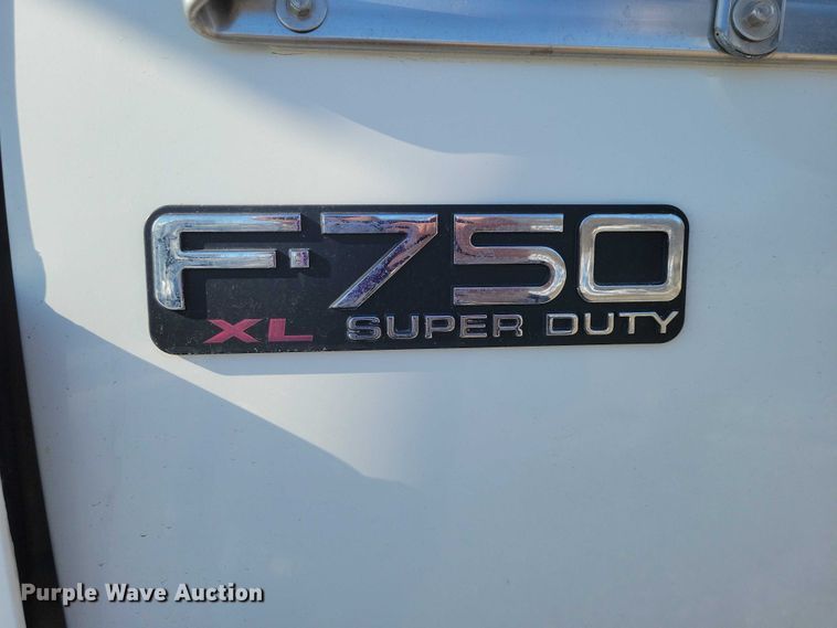 image for item NK9834 2007 Ford F750 forestry bucket truck