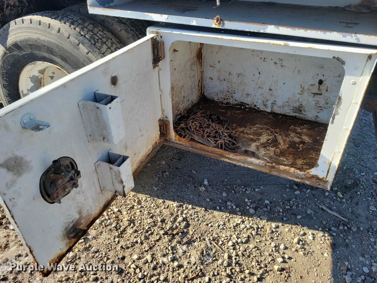 image for item NK9834 2007 Ford F750 forestry bucket truck