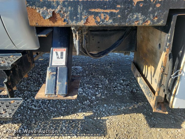 image for item NK9834 2007 Ford F750 forestry bucket truck