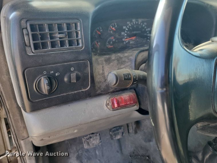 image for item NK9834 2007 Ford F750 forestry bucket truck