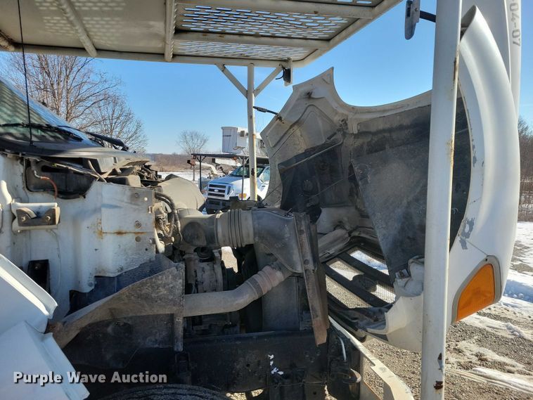 image for item NK9834 2007 Ford F750 forestry bucket truck