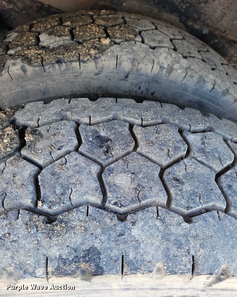 image for item NK9834 2007 Ford F750 forestry bucket truck