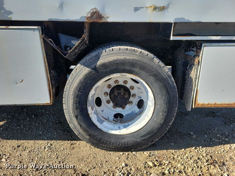 image for item NK9834 2007 Ford F750 forestry bucket truck