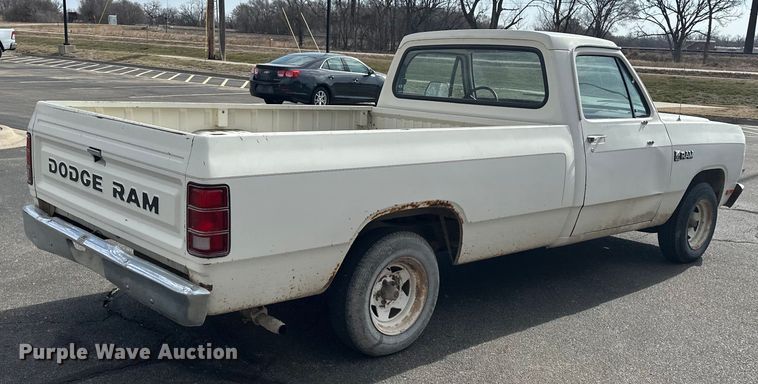 image for item OJ9948 1981 Dodge D150 pickup truck