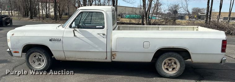 image for item OJ9948 1981 Dodge D150 pickup truck