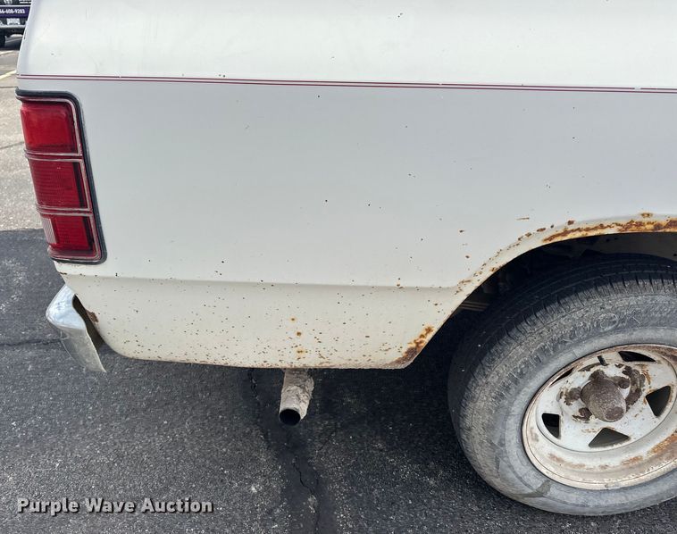 image for item OJ9948 1981 Dodge D150 pickup truck