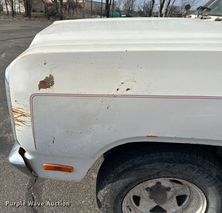 image for item OJ9948 1981 Dodge D150 pickup truck