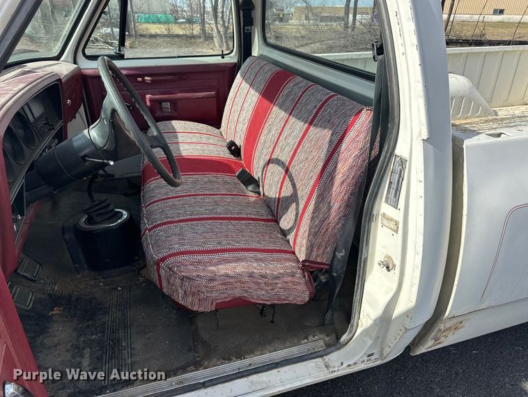 image for item OJ9948 1981 Dodge D150 pickup truck