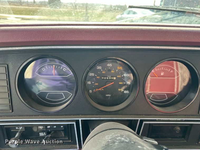 image for item OJ9948 1981 Dodge D150 pickup truck