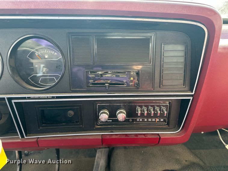 image for item OJ9948 1981 Dodge D150 pickup truck