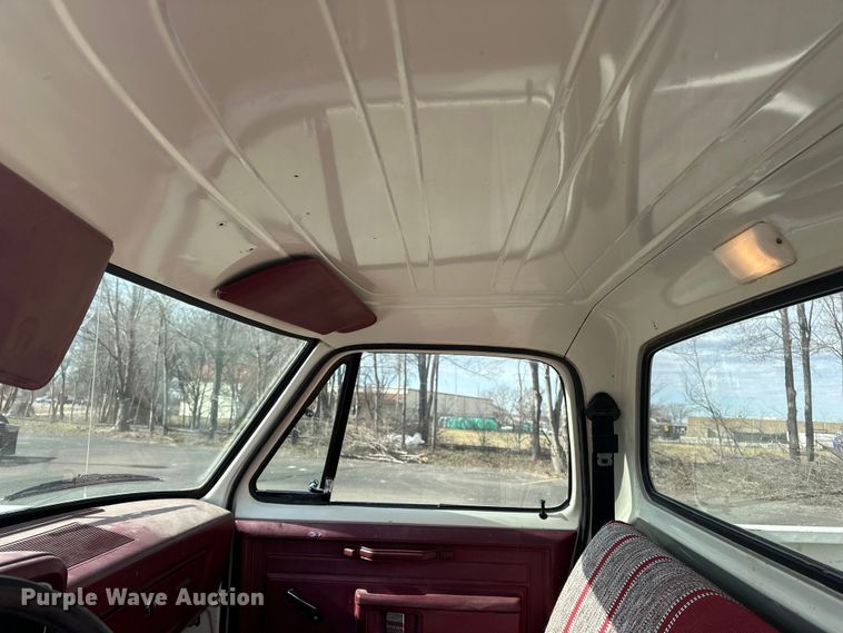 image for item OJ9948 1981 Dodge D150 pickup truck