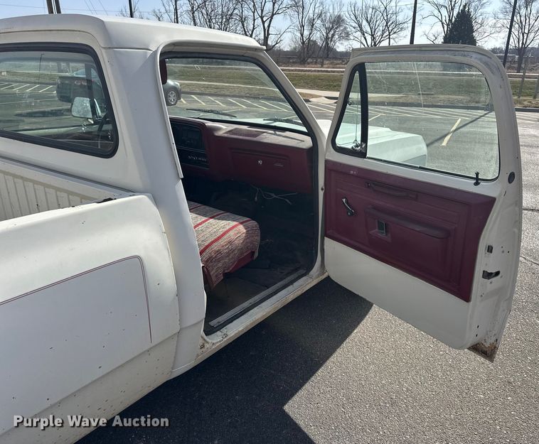 image for item OJ9948 1981 Dodge D150 pickup truck