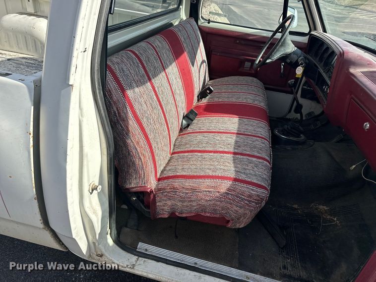 image for item OJ9948 1981 Dodge D150 pickup truck