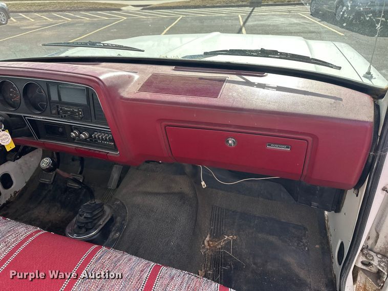 image for item OJ9948 1981 Dodge D150 pickup truck