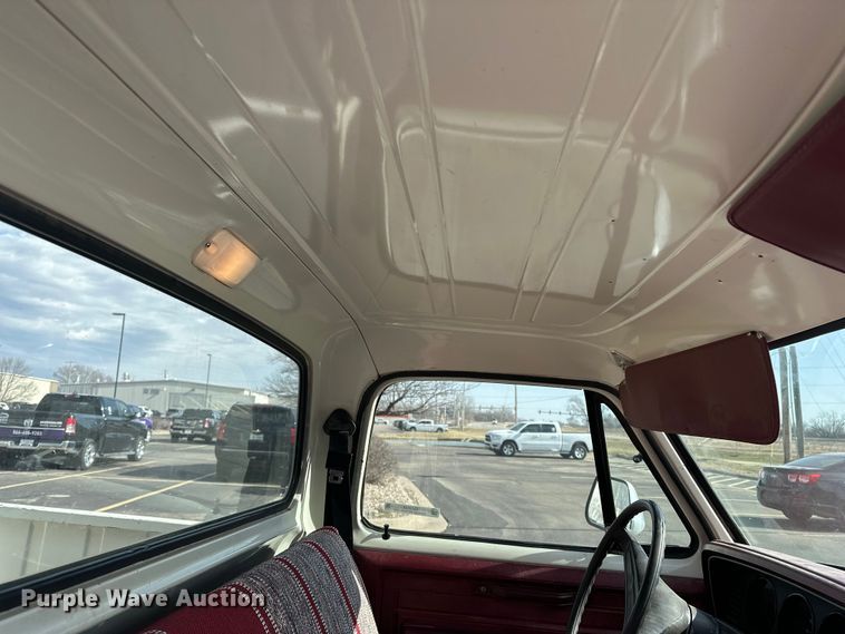 image for item OJ9948 1981 Dodge D150 pickup truck