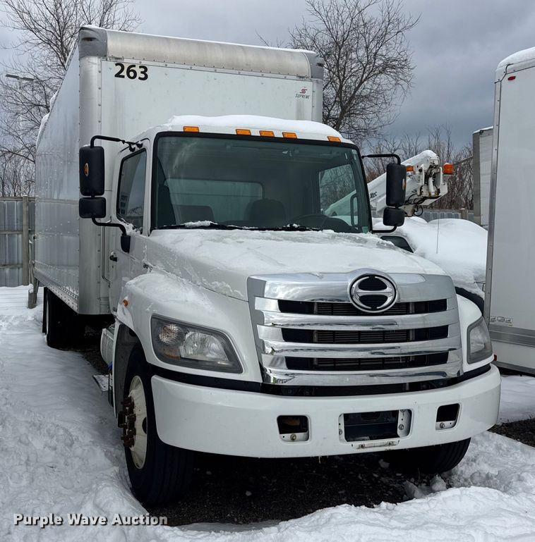 image for item YA1733 2020 Hino 268 box truck