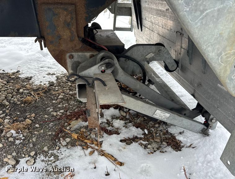 image for item YA1733 2020 Hino 268 box truck