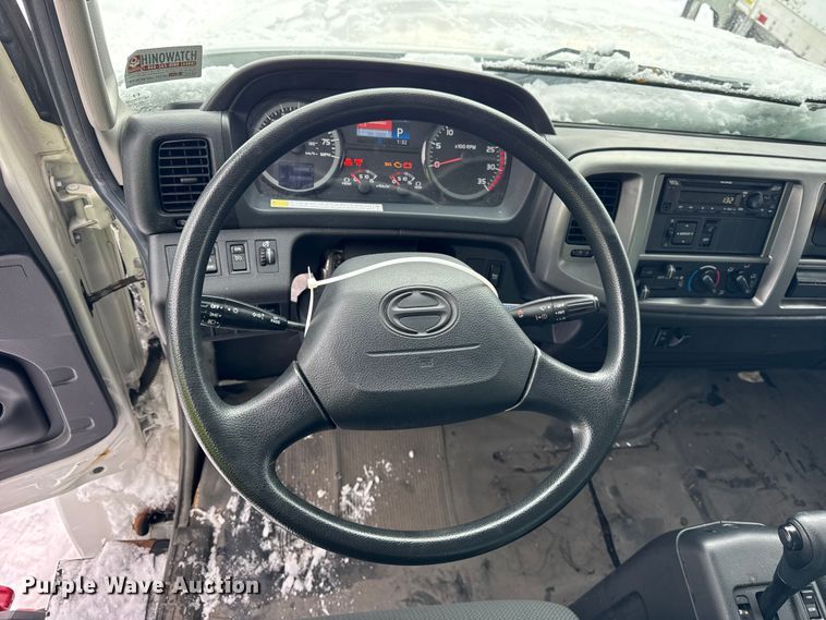 image for item YA1733 2020 Hino 268 box truck