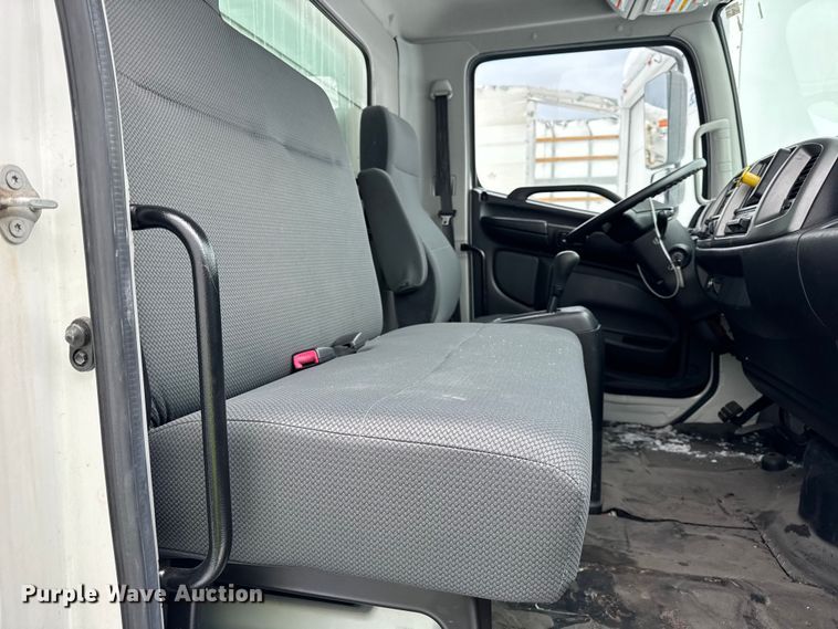 image for item YA1733 2020 Hino 268 box truck