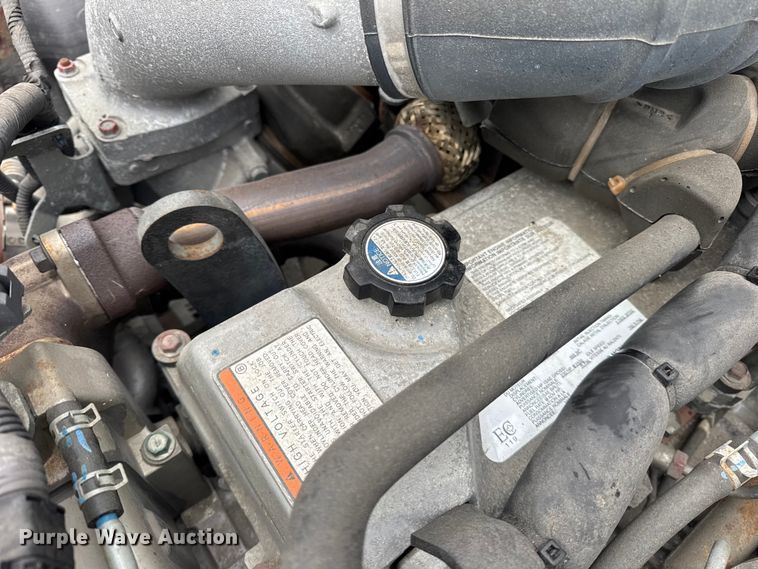 image for item YA1733 2020 Hino 268 box truck