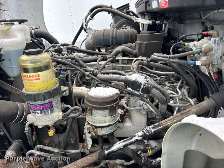 image for item YA1733 2020 Hino 268 box truck