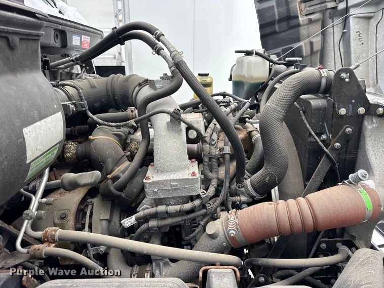 image for item YA1733 2020 Hino 268 box truck