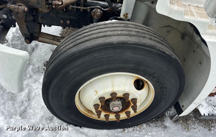 image for item YA1733 2020 Hino 268 box truck