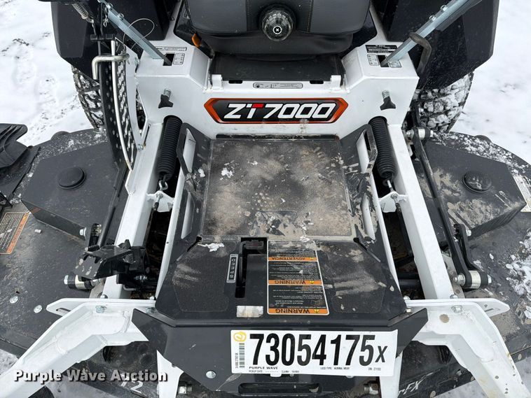 image for item YA1996 Bobcat ZT7000 ZTR lawn mower